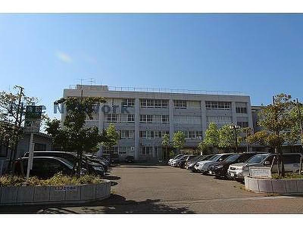 【周辺】新潟市立小針小学校785m