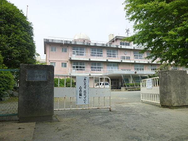 【周辺】中学校「小田原市立白山中学校まで542m」