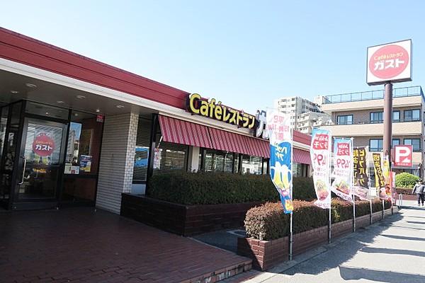 【周辺】【ファミリーレストラン】ガスト　西川口店まで631ｍ