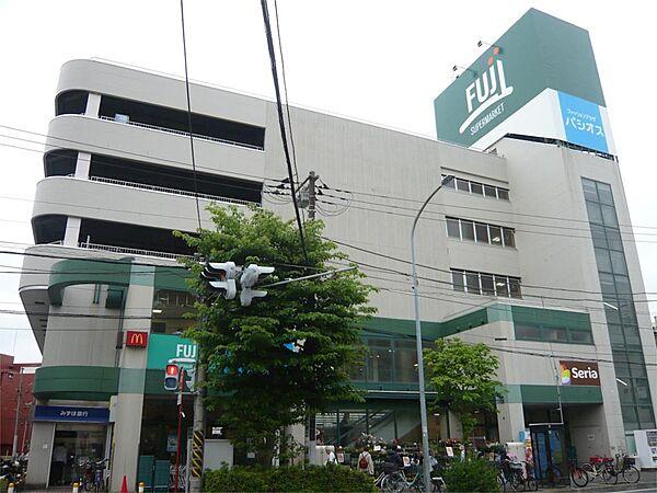 【周辺】SUPER MARKET FUJI（スーパーマーケットフジ） 横浜南店（461m）