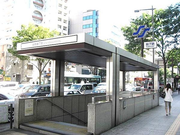【周辺】地下鉄南北線「北四番丁」駅まで徒歩10分(734m)