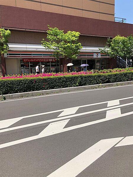 【周辺】セブンイレブン 川口駅東口店（279m）