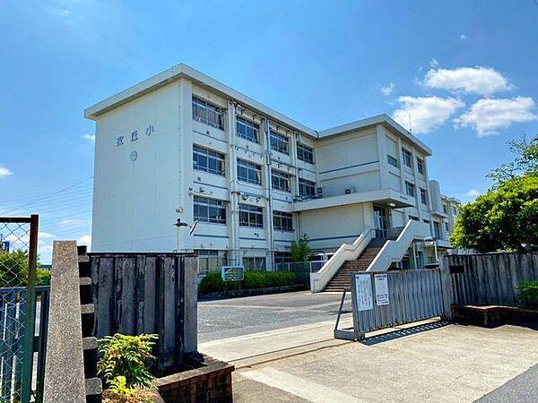 【周辺】豊田市立衣丘小学校 865m