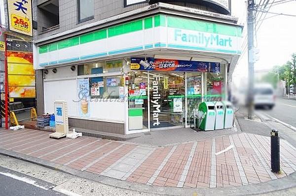 【周辺】コンビニエンスストアファミリーマート横浜天王町店まで330ｍ
