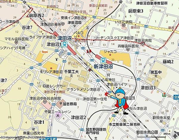 【地図】駅徒歩5分の好立地