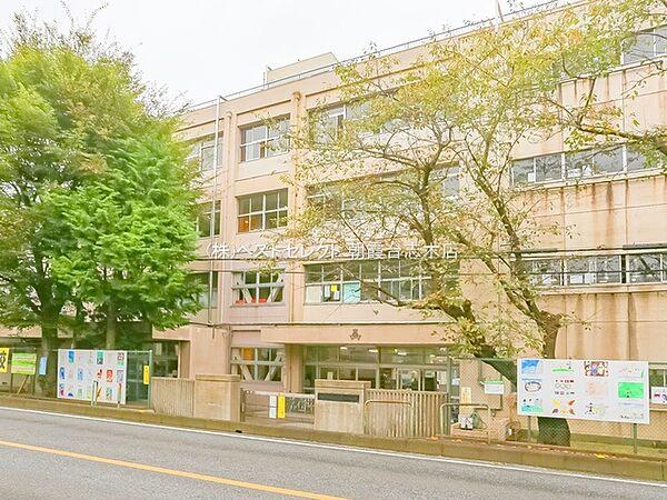 【周辺】朝霞市立朝霞第三中学校　約1116m（徒歩14分）