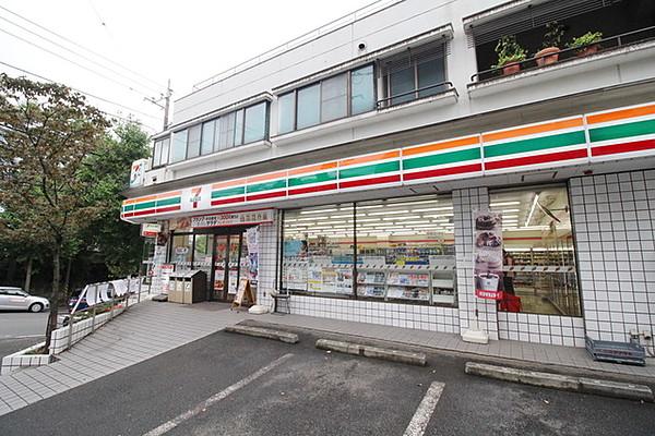 【周辺】セブンイレブン川崎土橋店 385m