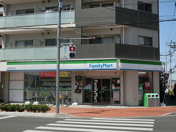 【周辺】ファミリーマート　南流山四丁目店 200m