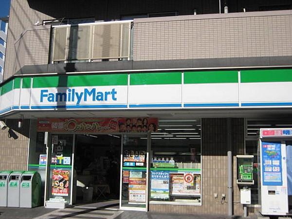 【周辺】ファミリーマート海田宮西町店（206m）
