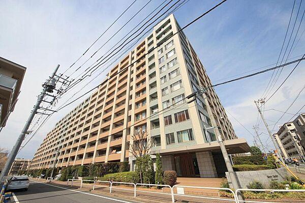 【外観】■2001年5月築のビッグコミュニティマンション（総戸数270戸）