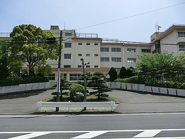 【周辺】平塚市立花水小学校　徒歩2分（約150m）