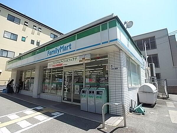 【周辺】ファミリーマート　神鉄谷上駅前店（429m）