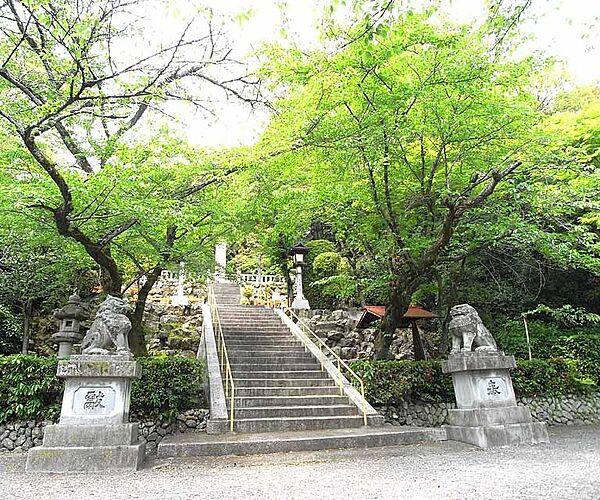 【周辺】舟岡山公園まで160m 自然タップリの環境で小さいお子様の遊び場に 散歩コースとしても良いですよ。