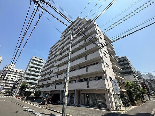 【外観】各線「横浜」駅徒歩10分。フラットアプローチです。1997年11月築新耐震基準のマンションです。