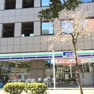 【周辺】スリーエフ横浜本町店（131m）