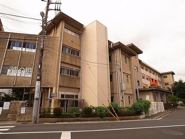 【周辺】小学校登戸小学校まで1106ｍ