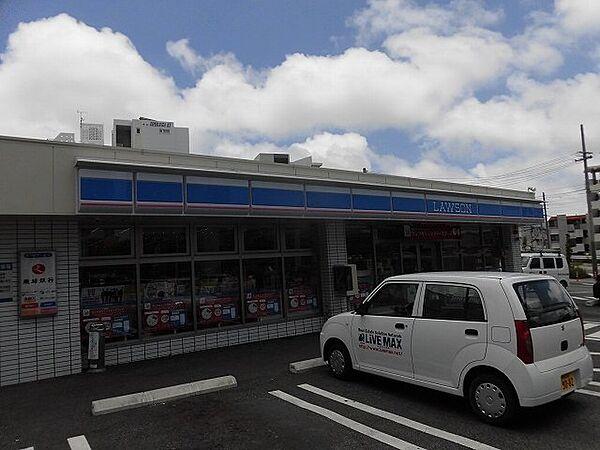 【周辺】ローソン おもろまち駅前店（252m）