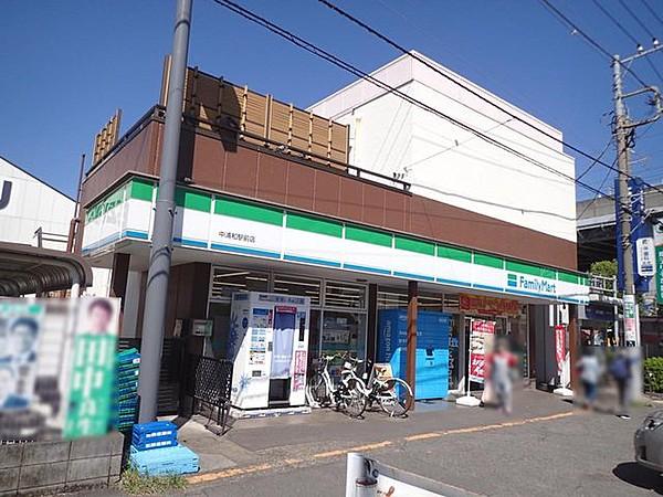 【周辺】ファミリーマート中浦和駅前店 約2分 160m