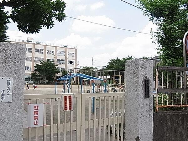 【周辺】足立区立梅島第二小学校（470m）