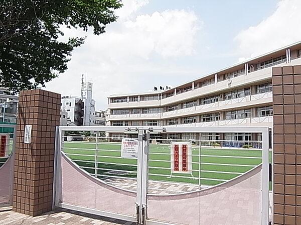 【周辺】足立区立梅島小学校（648m）