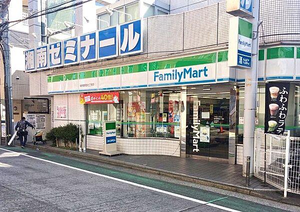 【周辺】ファミリーマート横浜富岡西七丁目店まで徒歩4分・298ｍ