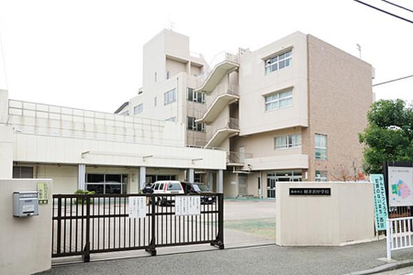 【周辺】軽井沢中学校まで徒歩8分