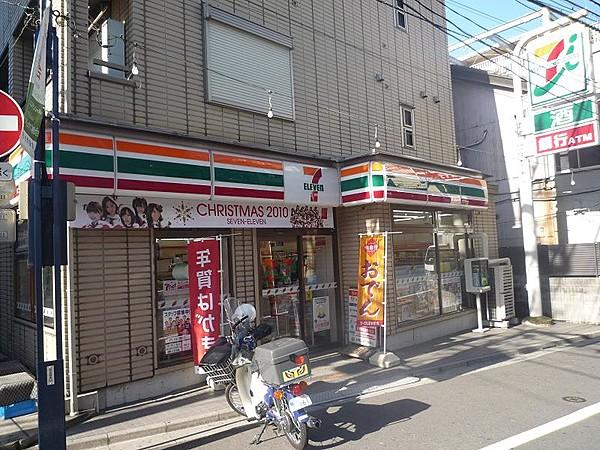 【周辺】コンビニエンスストアセブンイレブン・渋谷初台1丁目店まで295ｍ