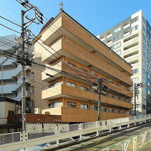 【外観】■再開発で更なる発展が期待される渋谷駅エリア　■オルガン坂から1本入った無国籍通り沿い