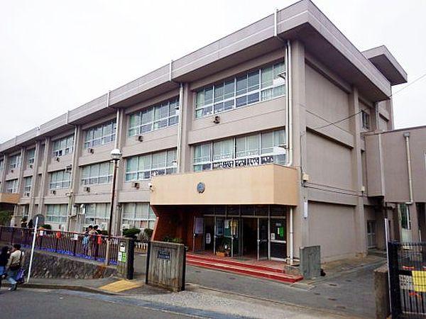 【周辺】【小学校】横須賀市立富士見小学校まで533ｍ