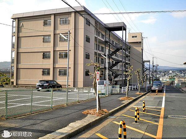 【外観】■阪奈道路学園前インター南まで車で約2分と大阪方面へのアクセスも良好です♪