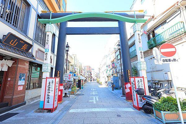 【周辺】徒歩約3分の立地に「亀戸香取勝運商店街」があります。