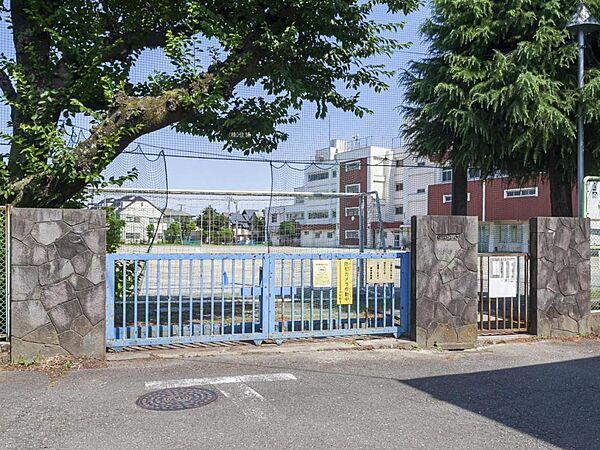 【周辺】小金井市立緑中学校（1352m）