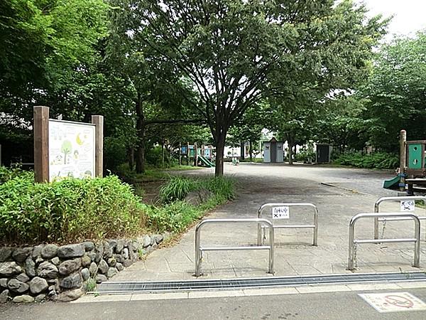 【周辺】童橋公園 302m