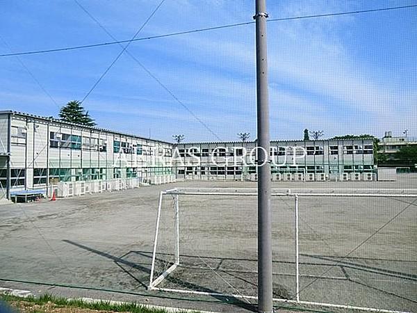 【周辺】板橋区立赤塚第二中学校 733m