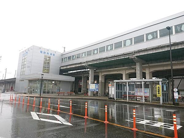 【周辺】電鉄魚津駅まで230ｍ（徒歩3分）。この距離ですと、冬も積雪を気にせず通勤や通学ができます。