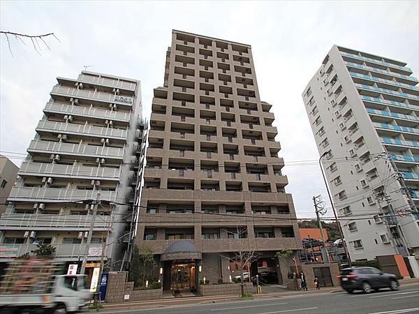 【外観】総戸数33戸14階建て10階部分になります。福岡市営地下鉄「姪浜」駅 800M、スーパーレガネット様600M、姪浜小学校300Mが1キロ圏内にあり、生活環境の良い立地のマンションです。