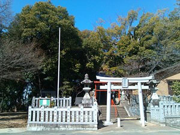 【周辺】忍ケ丘駅　西側徒歩5分　忍陵神社（しのぶがおかじんじゃ）