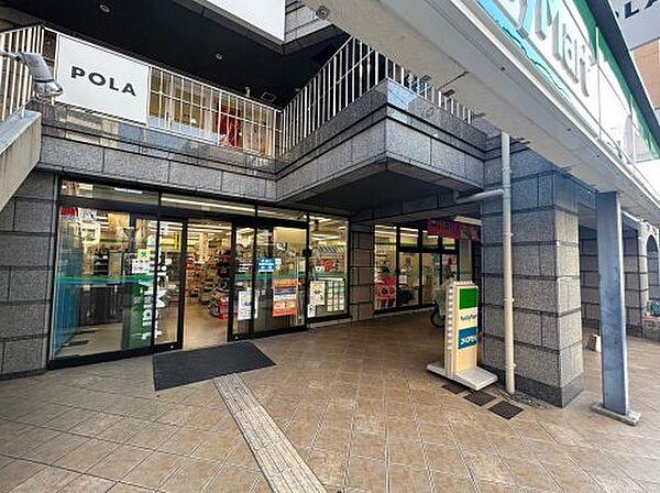 【周辺】【コンビニエンスストア】ファミリーマート　JR住吉駅東店まで467ｍ