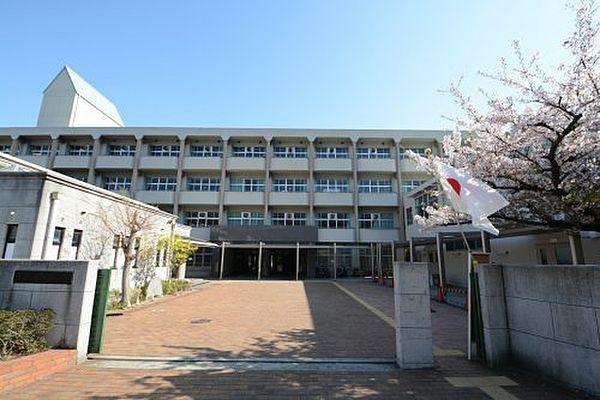 【周辺】【中学校】神戸市立鷹匠中学校まで940ｍ
