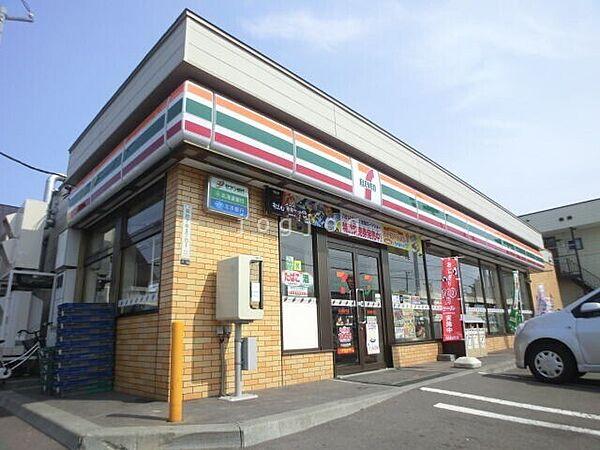 【周辺】セブンイレブン札幌篠路7条店 595m
