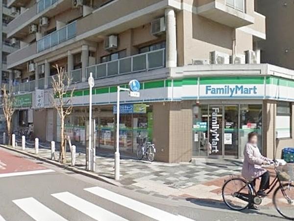 【周辺】ファミリーマート赤羽駅南店 245m