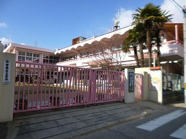 【周辺】幼稚園、保育園「神戸市立兵庫くすのき幼稚園まで359m」