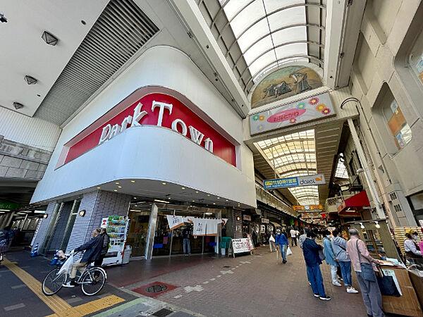 【周辺】ショッピング施設「神戸パークタウンまで1907m」