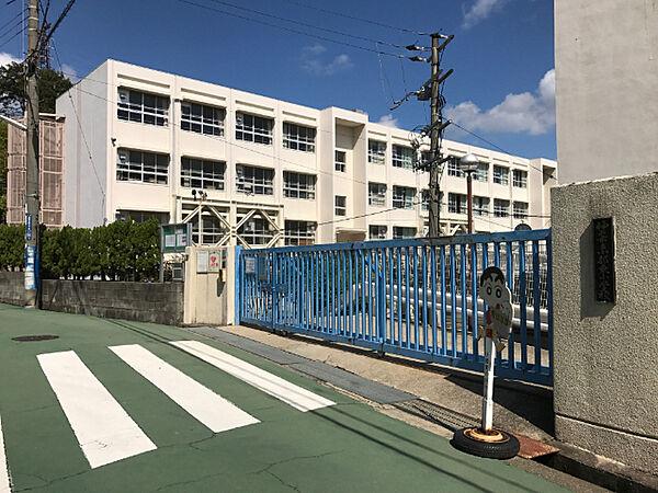 【周辺】小学校「神戸市立小部東小学校まで825m」