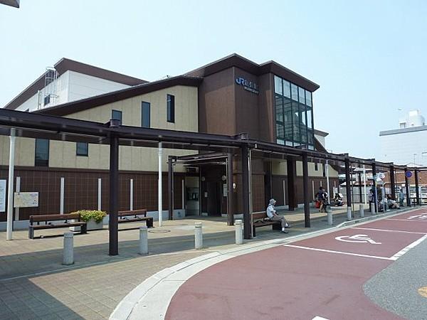 【周辺】JR魚住駅、橋上駅で南にも北にも出入口があります。