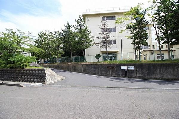 【周辺】仙台市立将監中学校までの距離400m