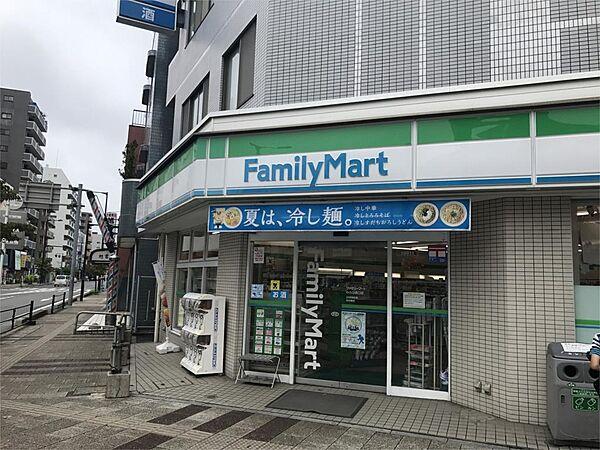【周辺】ファミリーマート　わらび西口店（2421m）