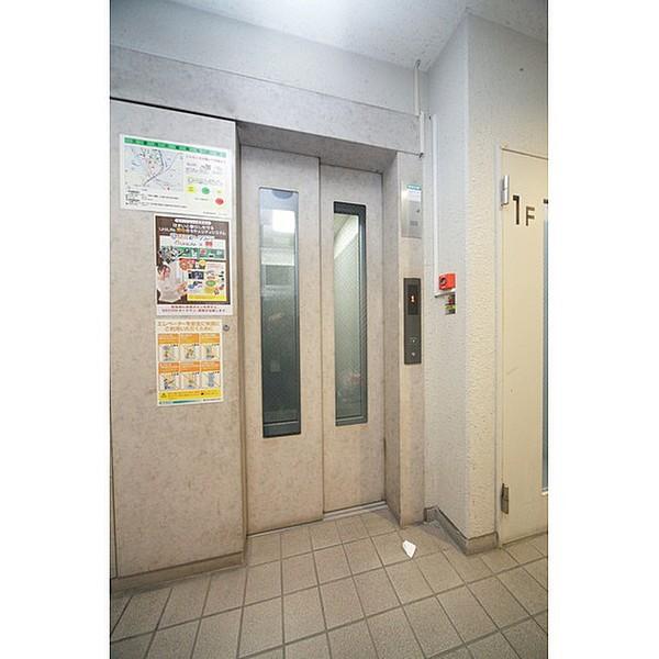 【エントランス】エレベーター