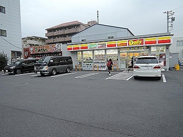 【周辺】デイリーヤマザキ新羽駅前店 140m