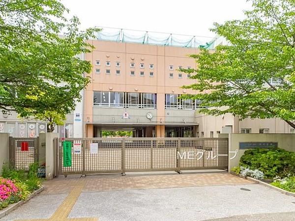 【周辺】小学校 830m 足立区立新田学園